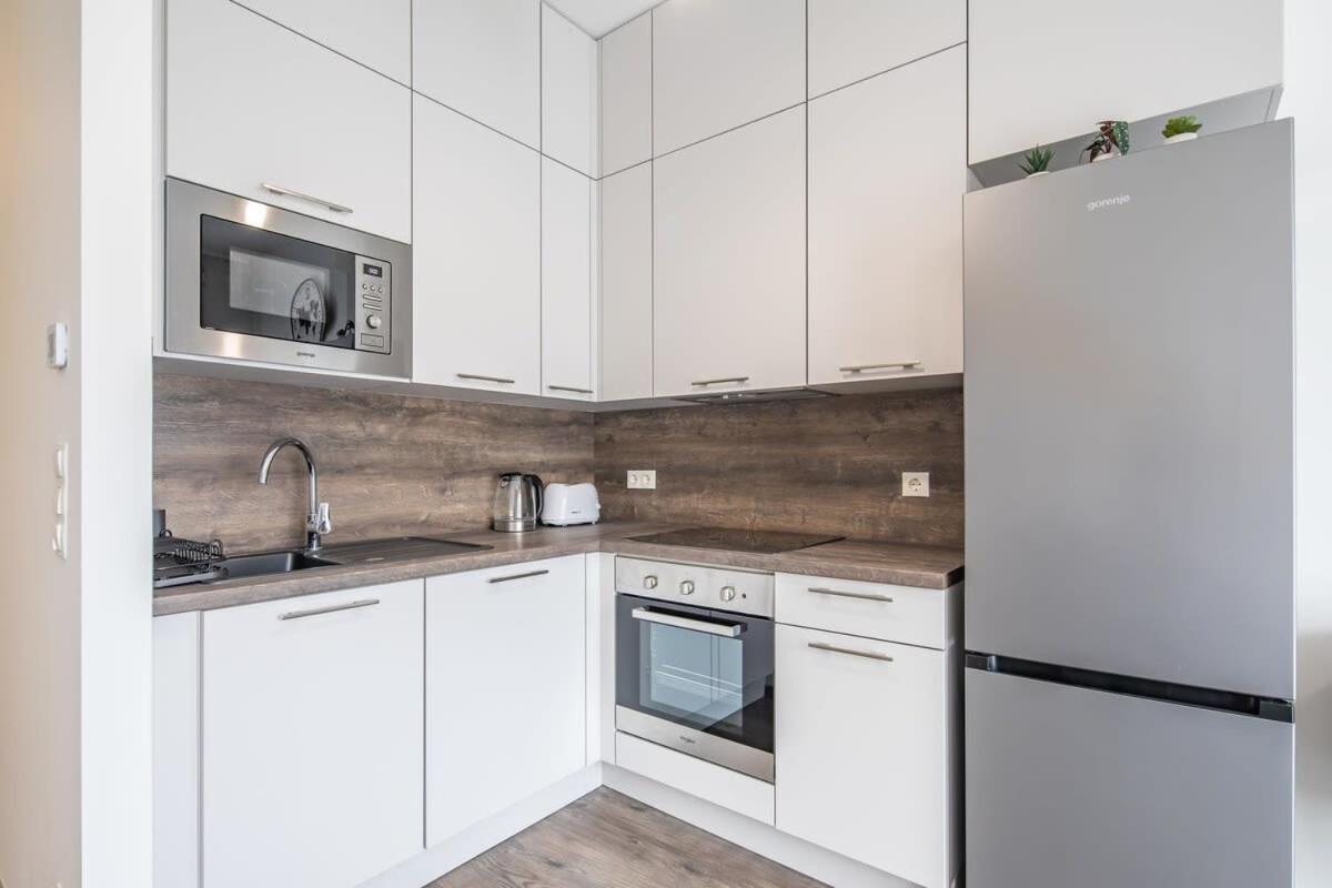 Modern Comfy Next To The River Apartmán