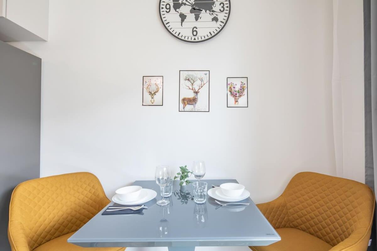 Apartamento Modern Comfy Next To The River *