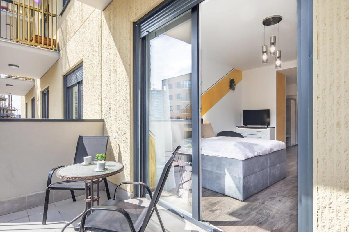 Modern Comfy Next To The River Apartamento